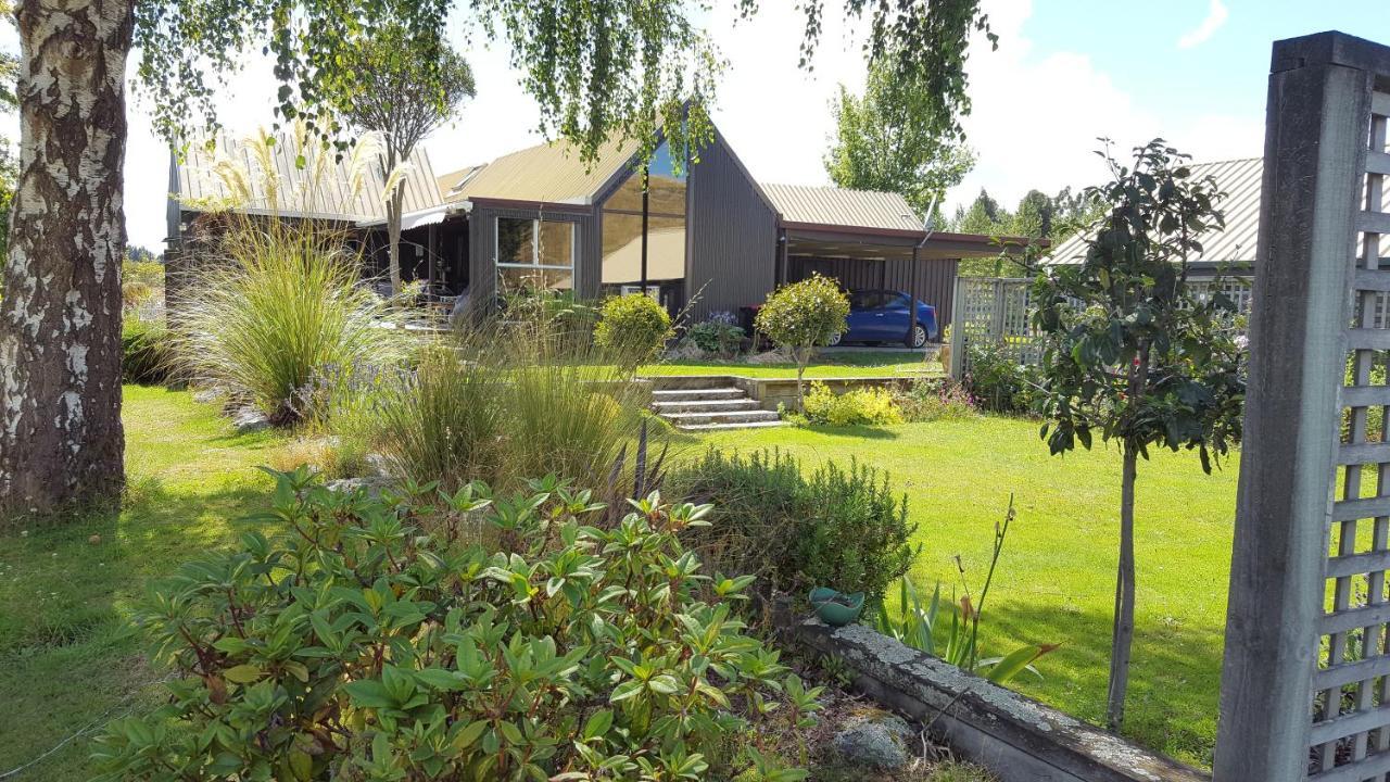 Alpine Rock B&B Te Anau Exteriör bild