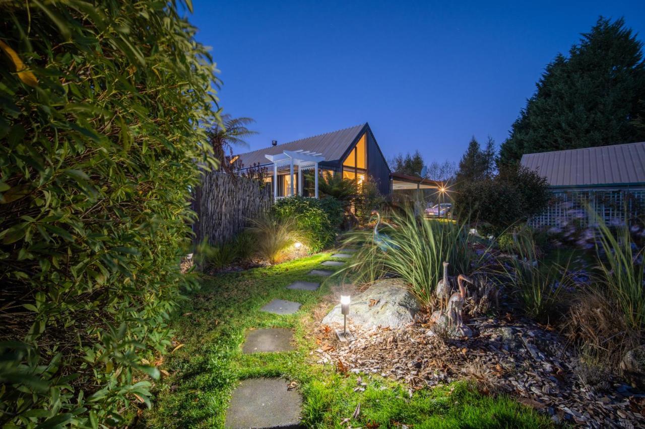 Alpine Rock B&B Te Anau Exteriör bild