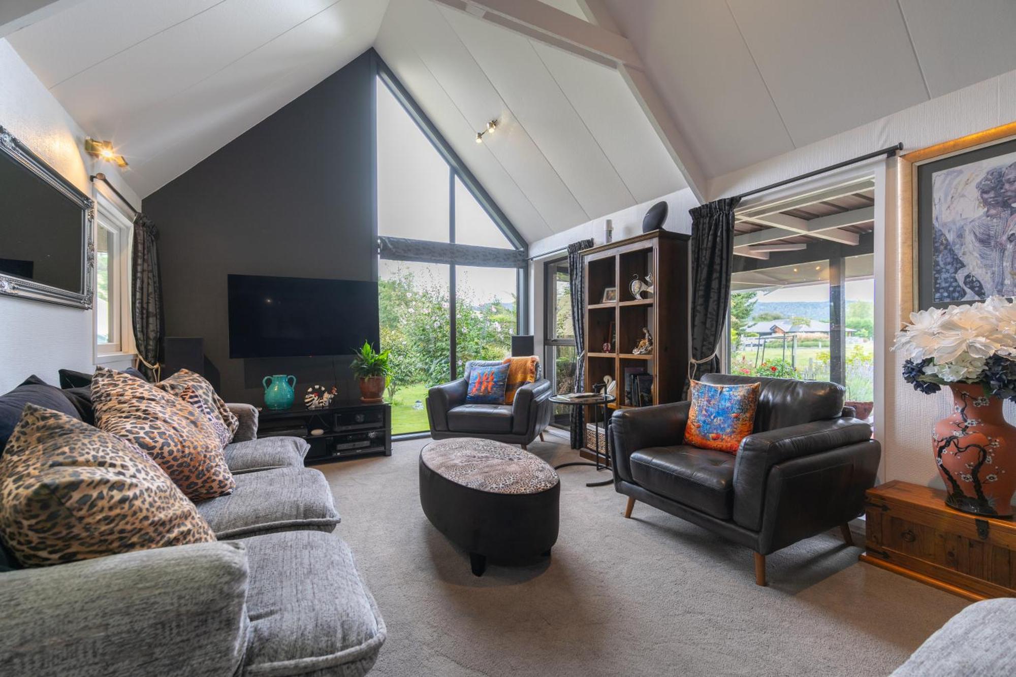 Alpine Rock B&B Te Anau Exteriör bild
