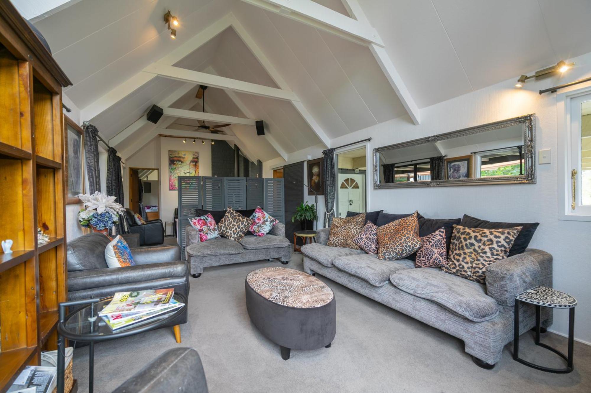 Alpine Rock B&B Te Anau Exteriör bild